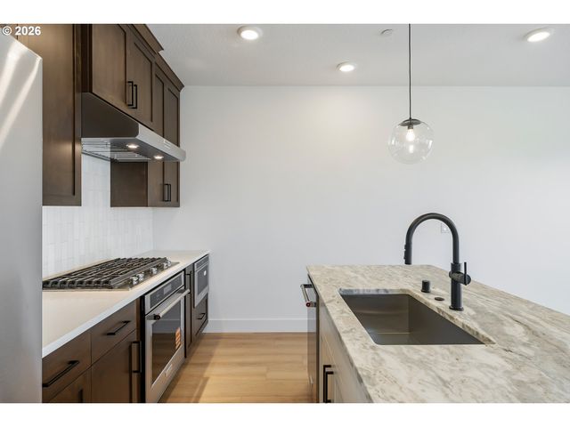 6495 Nw Olympic Ln 25, Camas, WA 98607