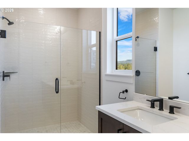 6495 Nw Olympic Ln 25, Camas, WA 98607