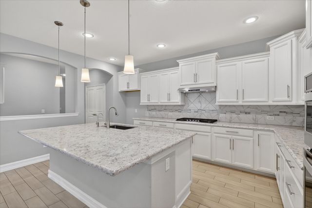 940 Crest Breeze Drive, Fort Worth, TX 76052