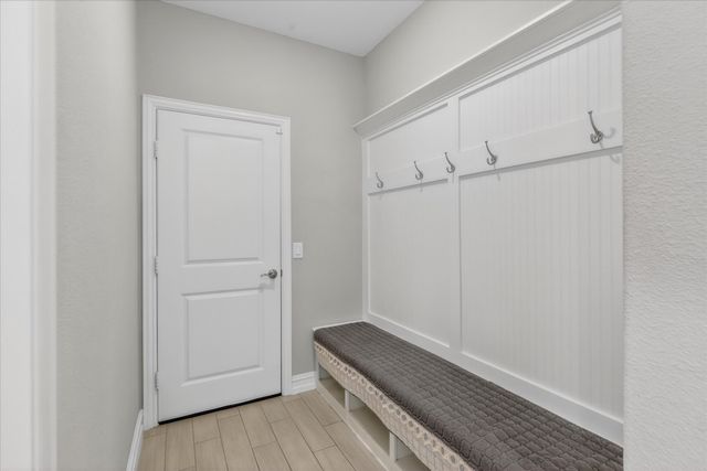 940 Crest Breeze Drive, Fort Worth, TX 76052