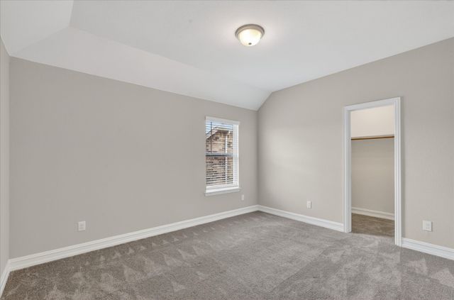 940 Crest Breeze Drive, Fort Worth, TX 76052