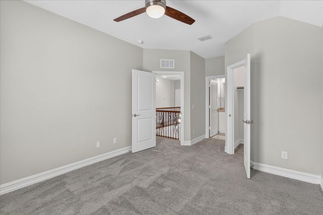 940 Crest Breeze Drive, Fort Worth, TX 76052