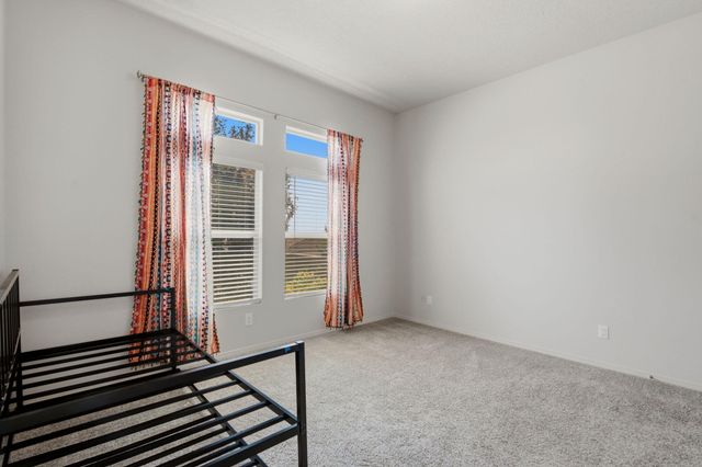 5417 E Village Road NE, Rio Rancho, NM 87144