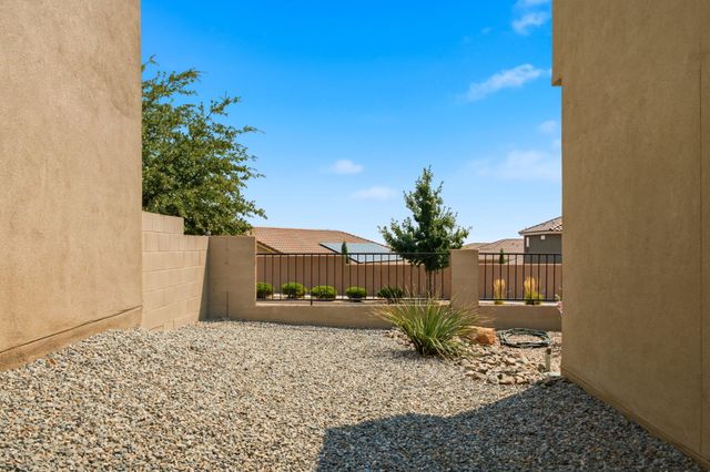 5417 E Village Road NE, Rio Rancho, NM 87144