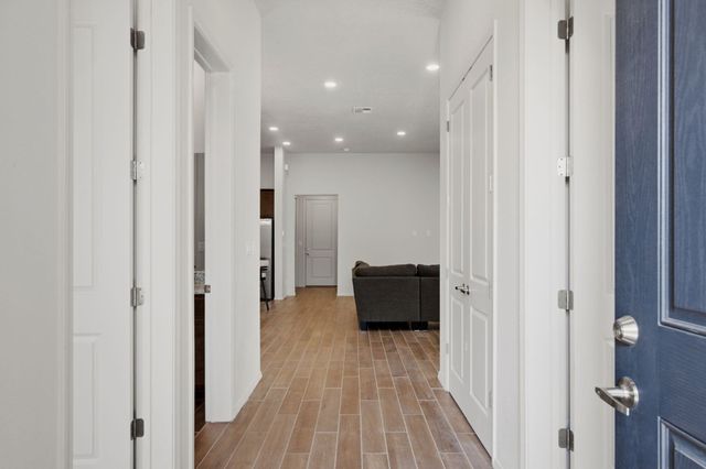 5417 E Village Road NE, Rio Rancho, NM 87144