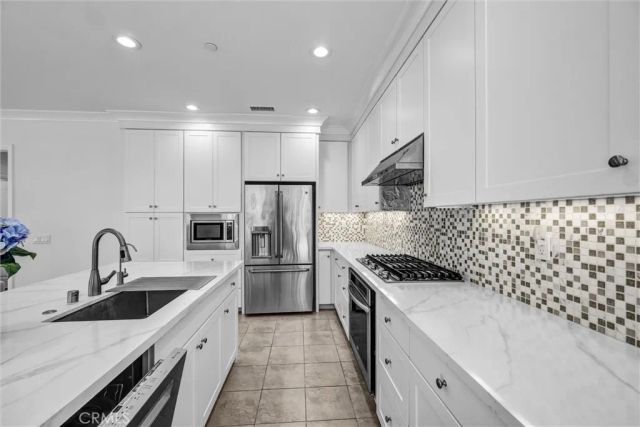 121 Rodeo, Irvine, CA 92602