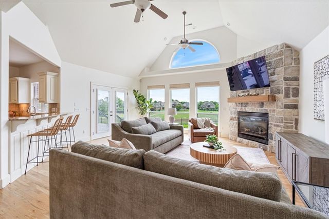 6704 W Shadow Valley Road, Rogers, AR 72758