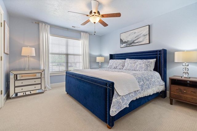 6704 W Shadow Valley Road, Rogers, AR 72758