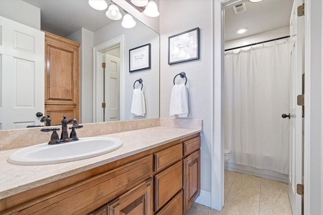 6704 W Shadow Valley Road, Rogers, AR 72758