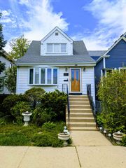 4330 N Avers Avenue, Chicago, IL 60618