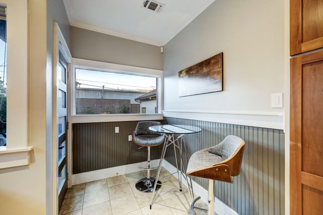 1754 Hawthorne Street, Houston, TX 77098