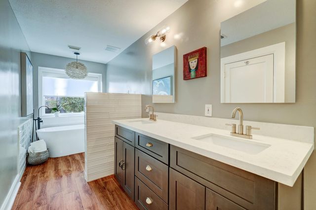 1754 Hawthorne Street, Houston, TX 77098