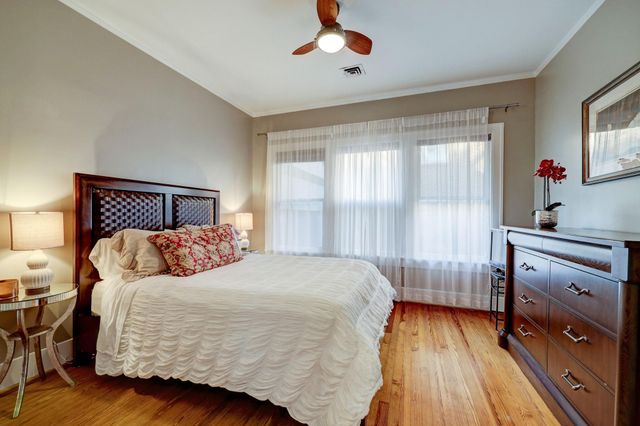 1754 Hawthorne Street, Houston, TX 77098