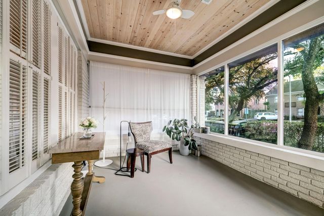 1754 Hawthorne Street, Houston, TX 77098