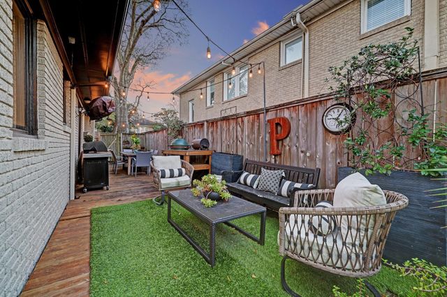 1754 Hawthorne Street, Houston, TX 77098