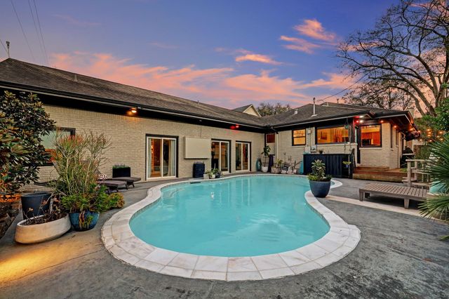 1754 Hawthorne Street, Houston, TX 77098