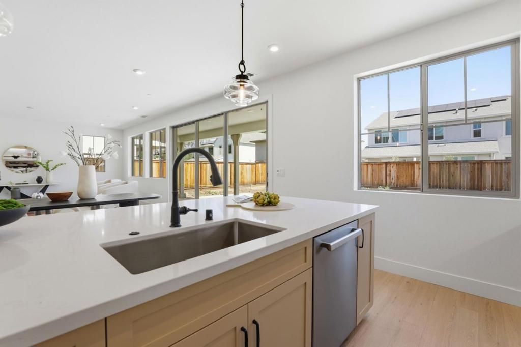 Image 11 of property listing at 7376 Ailes Court, Gilroy, CA 95020