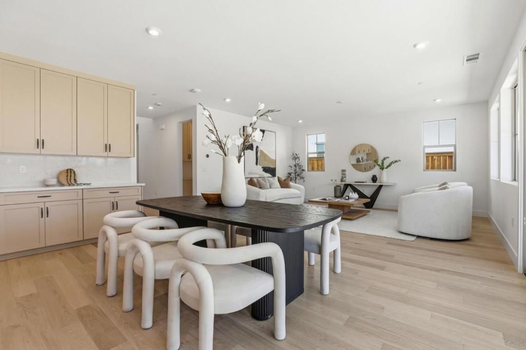 Image 13 of property listing at 7376 Ailes Court, Gilroy, CA 95020