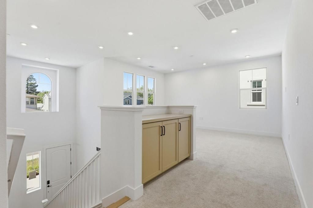 Image 14 of property listing at 7376 Ailes Court, Gilroy, CA 95020