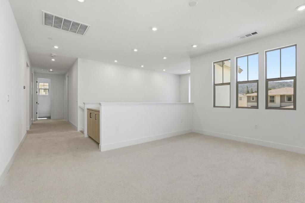 Image 15 of property listing at 7376 Ailes Court, Gilroy, CA 95020