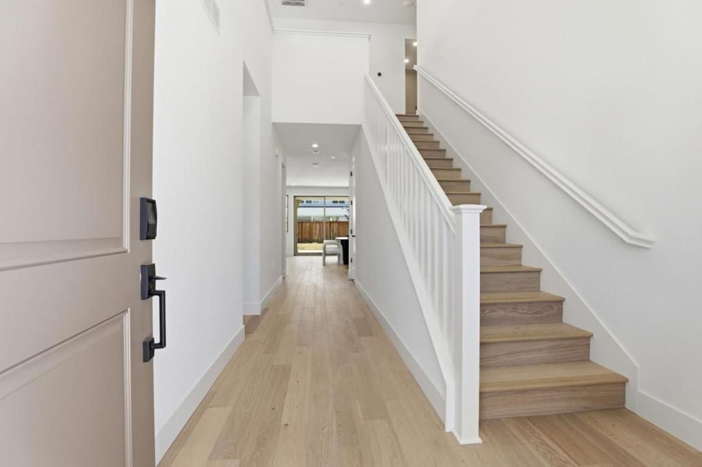 Image 3 of property listing at 7376 Ailes Court, Gilroy, CA 95020