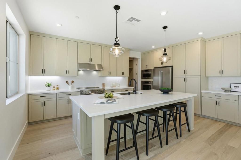 Image 7 of property listing at 7376 Ailes Court, Gilroy, CA 95020