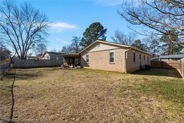 1002 Pattie Lane, Barling, AR 72923