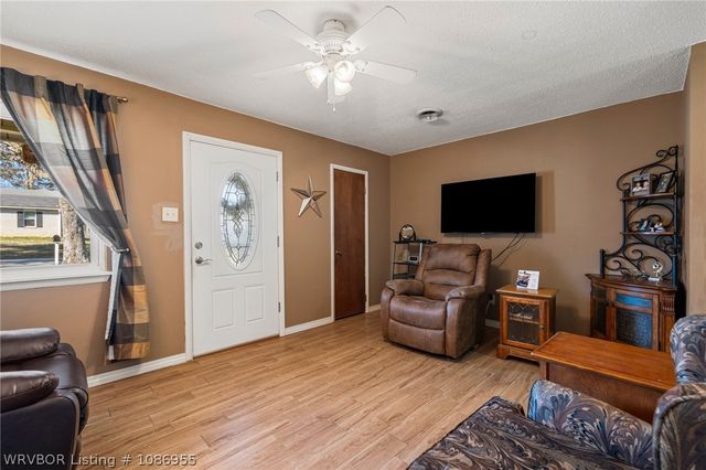 1002 Pattie Lane, Barling, AR 72923