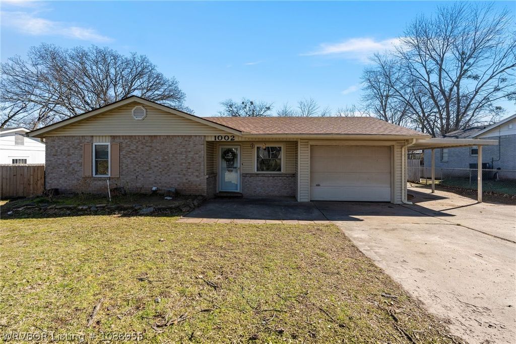 1002 Pattie Lane, Barling, AR 72923