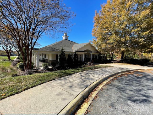 143 N Wendover Trace, Mooresville, NC 28117