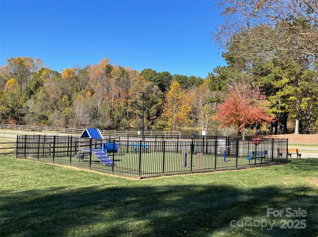 143 N Wendover Trace, Mooresville, NC 28117