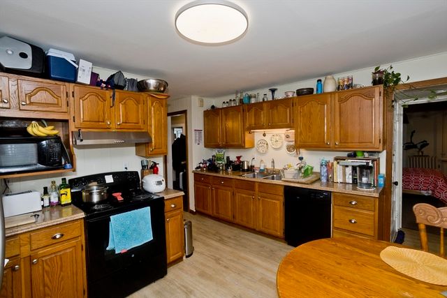 27 Morgan St., Holyoke, MA 01040