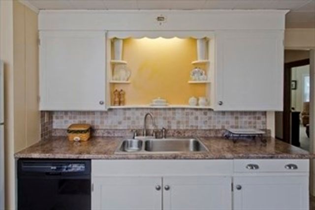 27 Morgan St., Holyoke, MA 01040