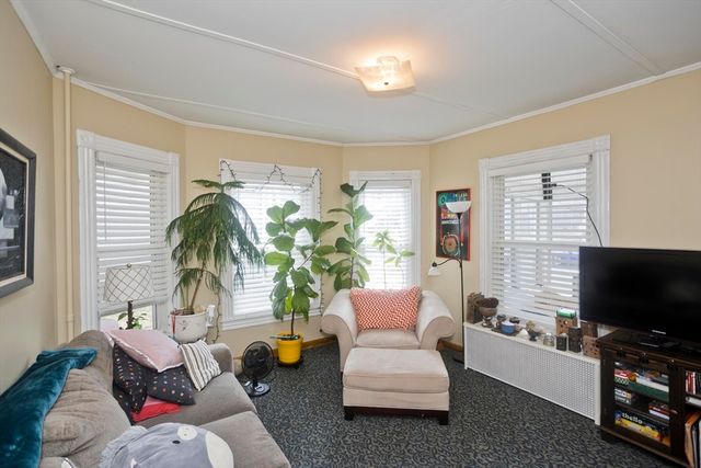 27 Morgan St., Holyoke, MA 01040