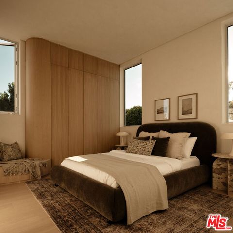 8164 Waring Avenue, Los Angeles, CA 90046