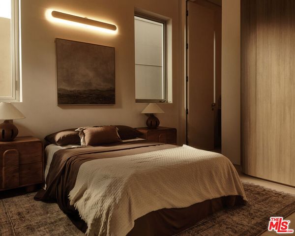 8164 Waring Avenue, Los Angeles, CA 90046