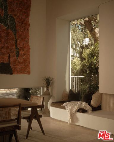 8164 Waring Avenue, Los Angeles, CA 90046