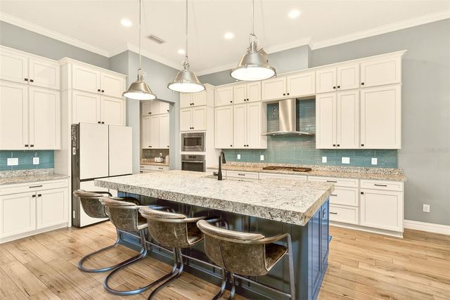 6951 CRESTPOINT DRIVE, Apollo Beach, FL 33572