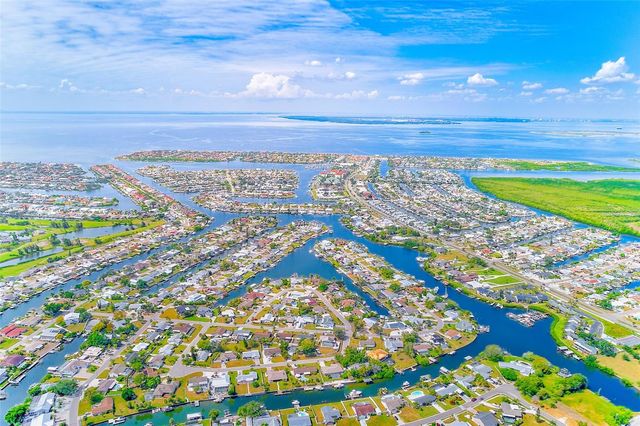 6951 CRESTPOINT DRIVE, Apollo Beach, FL 33572