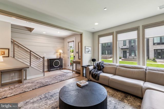 6924 VICEROY ALLEY, Bethesda, MD 20817