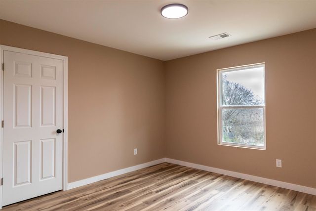 125 S Middle St, Spartanburg, SC 29307