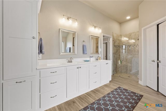 605 Willow Drive, Troy, TX 76579