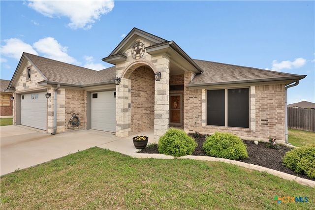 605 Willow Drive, Troy, TX 76579