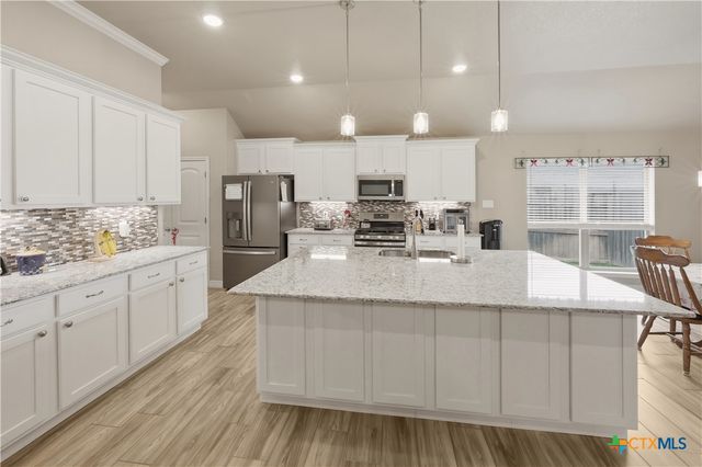 605 Willow Drive, Troy, TX 76579
