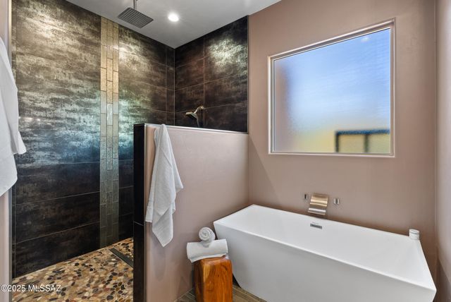 3188 W Tumamoc Drive, Tucson, AZ 85745