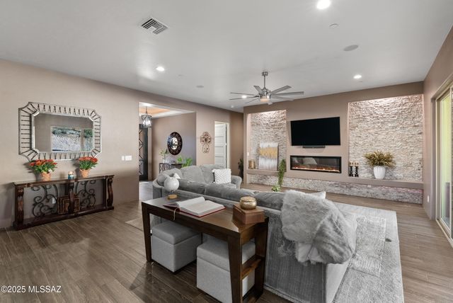 3188 W Tumamoc Drive, Tucson, AZ 85745