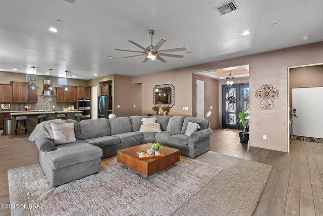 3188 W Tumamoc Drive, Tucson, AZ 85745