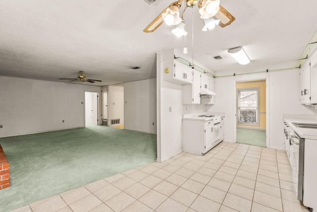 1205 Salem, Conway, AR 72034