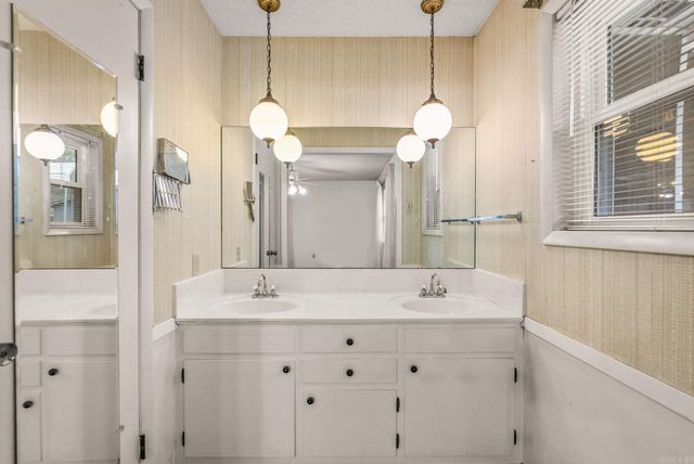 1205 Salem, Conway, AR 72034