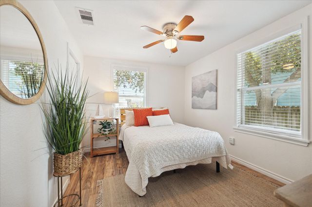 1213 55th Street, Galveston, TX 77551